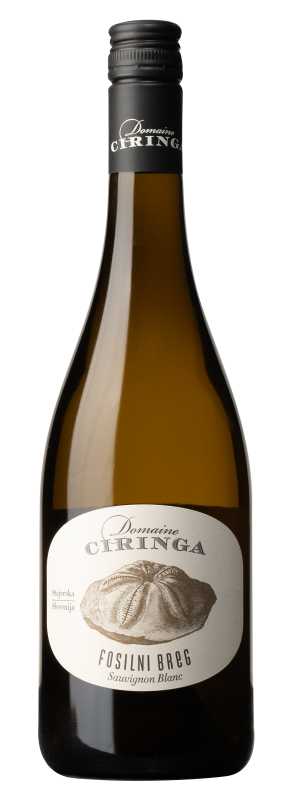 Produktfoto: Hochwertige Weinflasche mit schwarzem Schraubverschluss und Etikett 'Domaine Ciringa Fosilni Breg Sauvignon Blanc'.