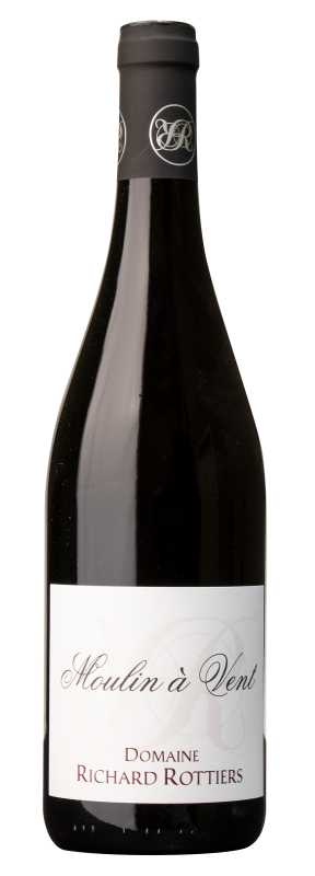Produktfoto: Burgunderflasche mit schwarzer Kapsel, weißem Etikett mit der Aufschrift “Moulin à Vent Domaine Richard Rottiers“, 0,75 Liter.