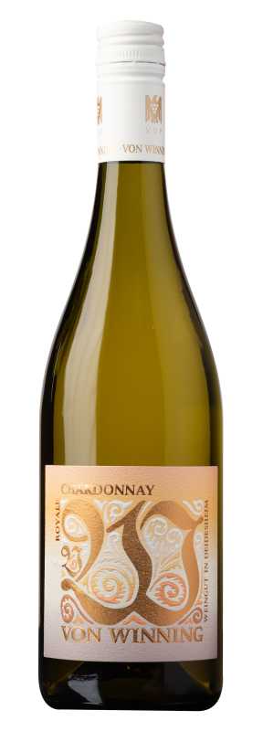Produktfoto: Flasche eines Chardonnay-Weins mit weißem Schraubverschluss und goldener Etikettierung von Von Winning.