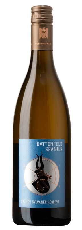 Produktfoto: Flasche Battenfeld-Spanier Grüner Sylvaner Réserve mit blauem Etikett und bronzefarbenem Verschluss.