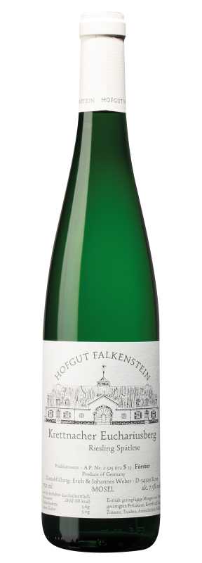 Produktfoto: Eine grüne Weinflasche mit einem weißen Etikett. Auf dem Etikett steht “Hofgut Falkenstein, Krettnacher Euchariusberg, Riesling Spätlese“.