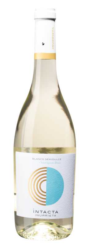Produktfoto: Weißweinflasche mit Etikett 'Blanco Semidulce Sauvignon Blanc Intacta Inurrieta'.