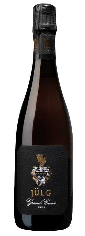 Produktfoto: Flasche Sekt mit schwarzem Etikett, “Jülg Grande Cuvée Brut“.