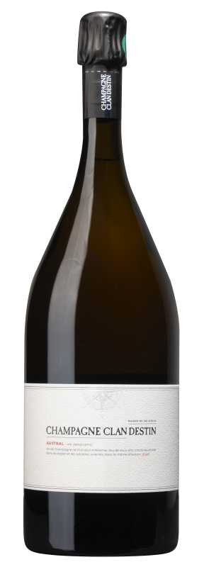 Produktfoto: Weinflasche mit Etikett 'Champagne Clan Destin'.