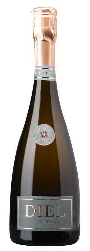 Produktfoto: Eine Flasche Sekt mit der Aufschrift Diel Cuvée Mo und VDP-Sekt Prestige.