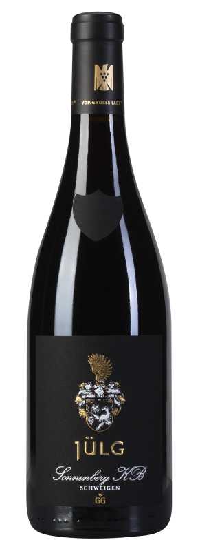 Produktfoto: Weinflasche mit schwarzem Etikett und goldener Schrift.