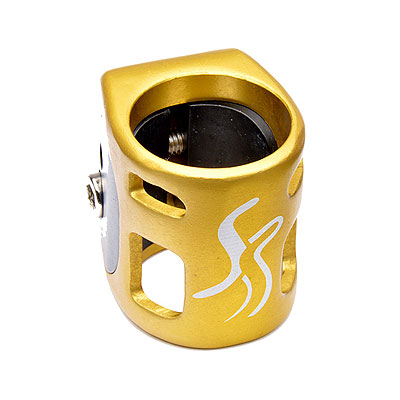 Goldene Fahrradlenker-Klemme mit weißem Logo und Schrauben.