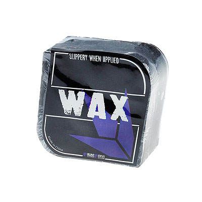 Ein schwarzes Wachspaket mit der Aufschrift 