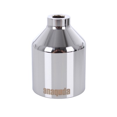 Ein silbernes, metallisches Objekt mit der Aufschrift 