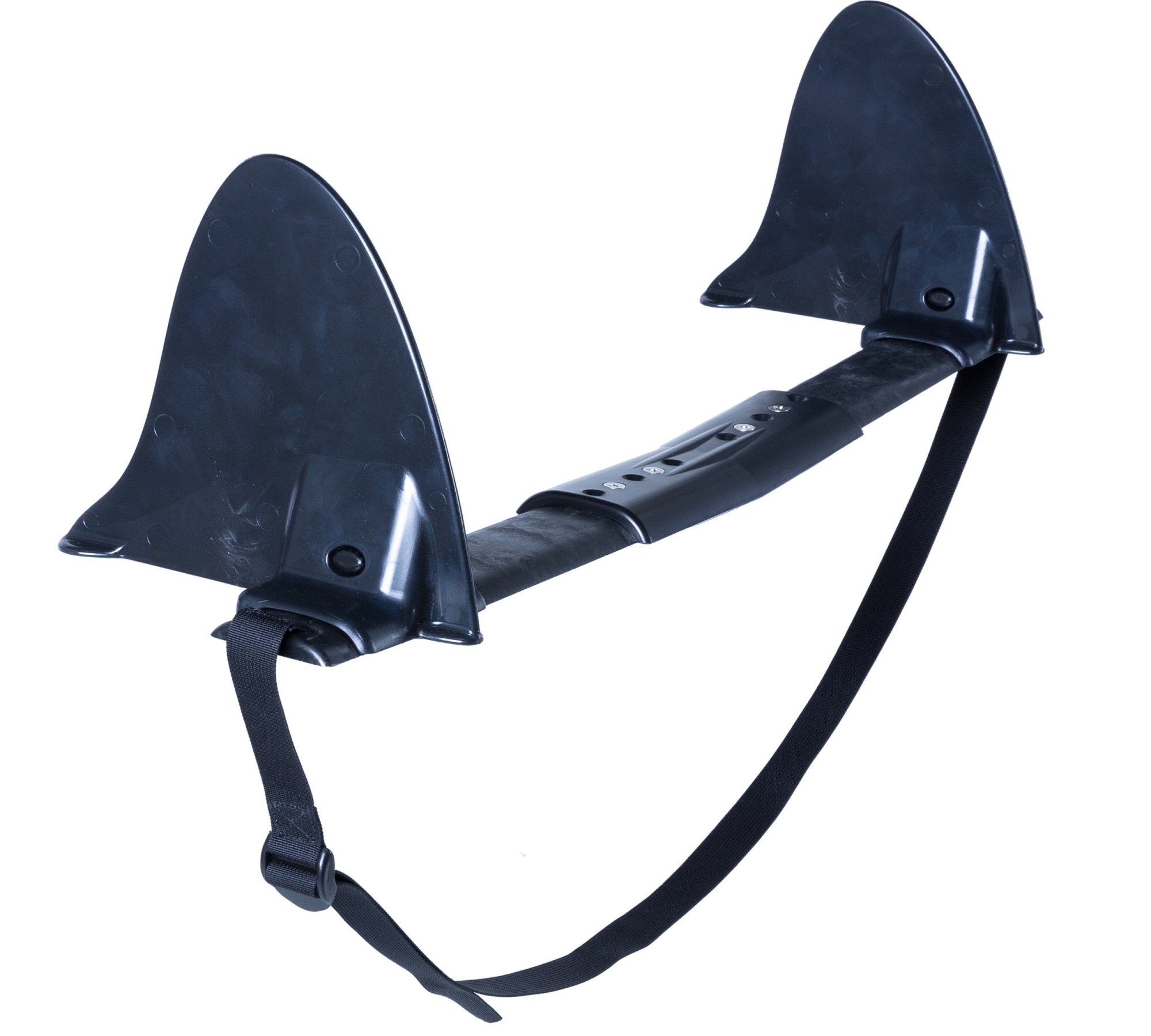 Schwarzes Kunststoffteil mit zwei Flossen und einem Gurt, möglicherweise zur Stabilisierung.