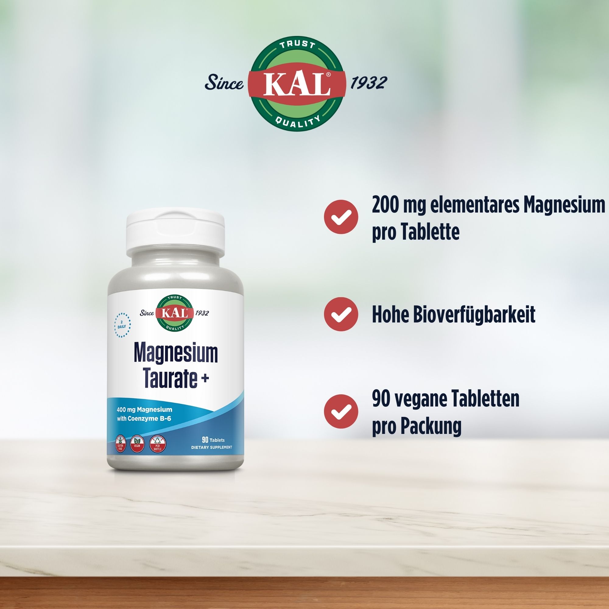 Produktfoto: Eine weiße Plastikflasche mit einem Etikett, das “KAL Magnesium Taurate+“ zeigt. Das Etikett ist blau und weiß mit dem KAL-Logo oben. Es enthält 400 mg Magnesium mit Coenzym B-6, 90 Tabletten. Symbole für glutenfrei, vegan und eine PCR-Flasche sind unten.