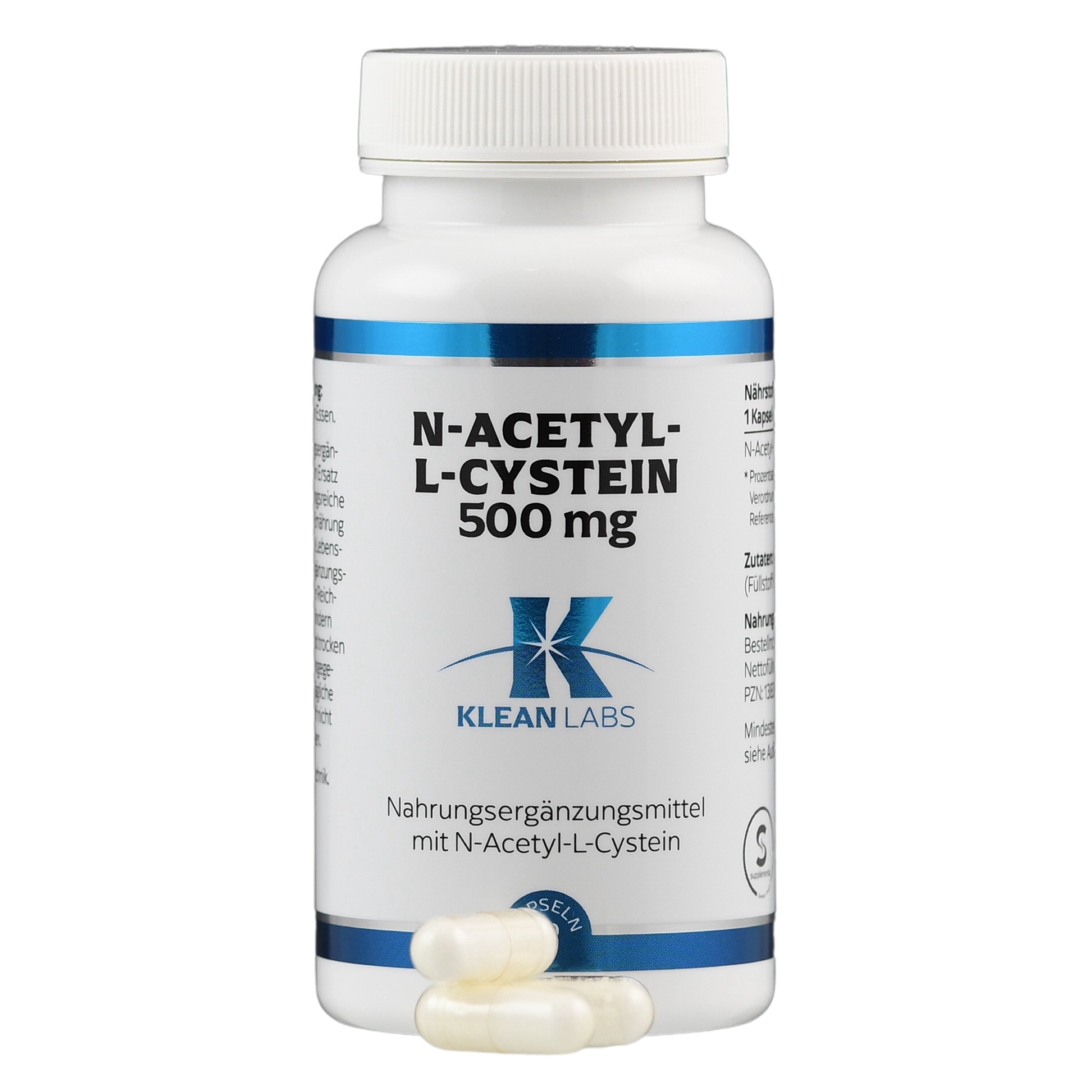 Produktfoto: Eine weiße Flasche mit einem blauen Etikett, auf dem “N-ACETYL-L-CYSTEIN 500 mg“ steht. Darunter ist das Logo von KLEAN LABS zu sehen. Es handelt sich um ein Nahrungsergänzungsmittel mit N-Acetyl-L-Cystein. Die Flasche enthält 90 Kapseln.