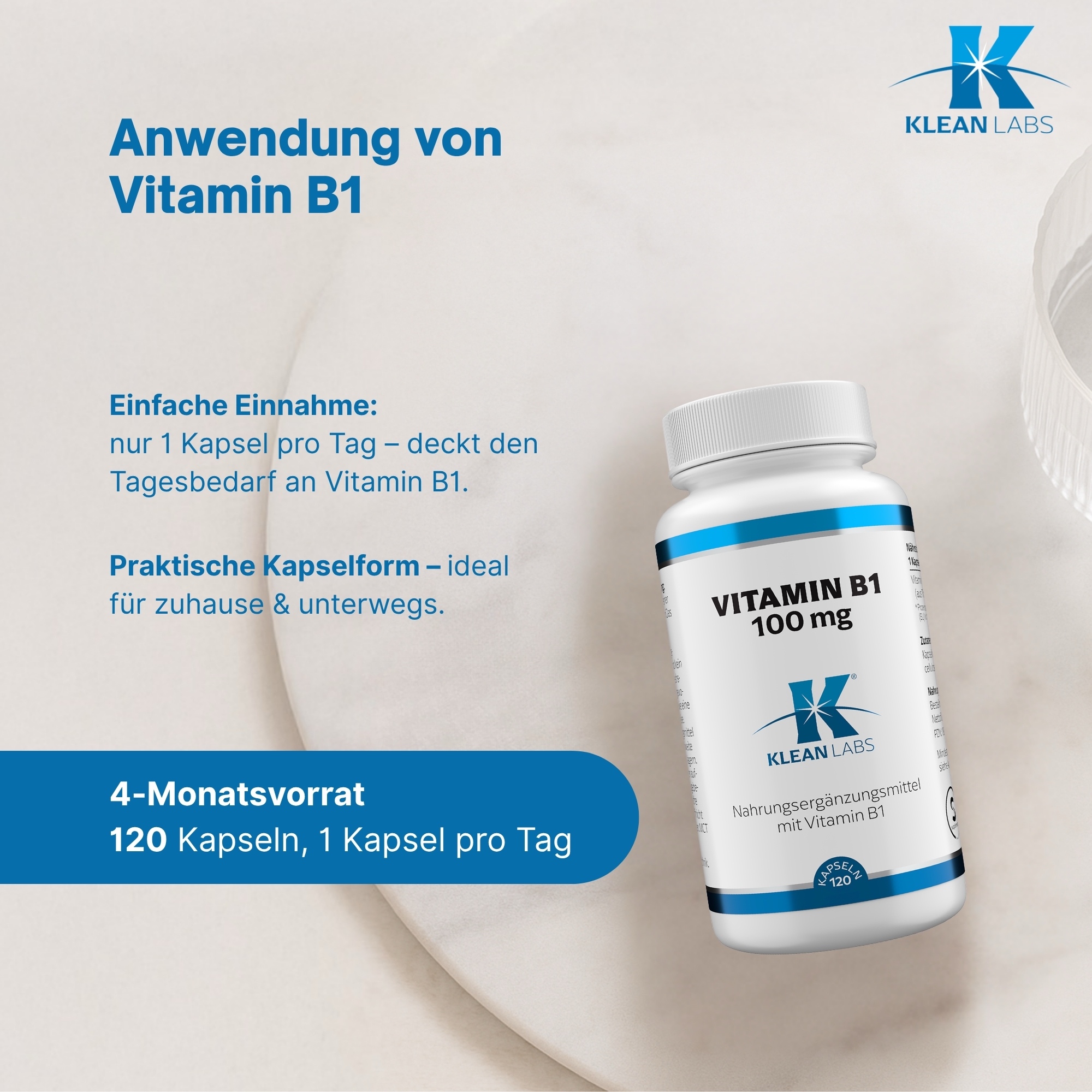 Produktfoto: Eine weiße Plastikflasche mit einem Etikett, das Informationen über ein Nahrungsergänzungsmittel enthält. Das Etikett zeigt Nährstoffangaben für Vitamin B1 und Zutaten wie Reismehl und Thiaminhydrochlorid. Die Flasche enthält 120 Kapseln mit einer Nettofüllmenge von 48g. Herstellerinformationen und eine Webseite sind ebenfalls auf dem Etikett angegeben.