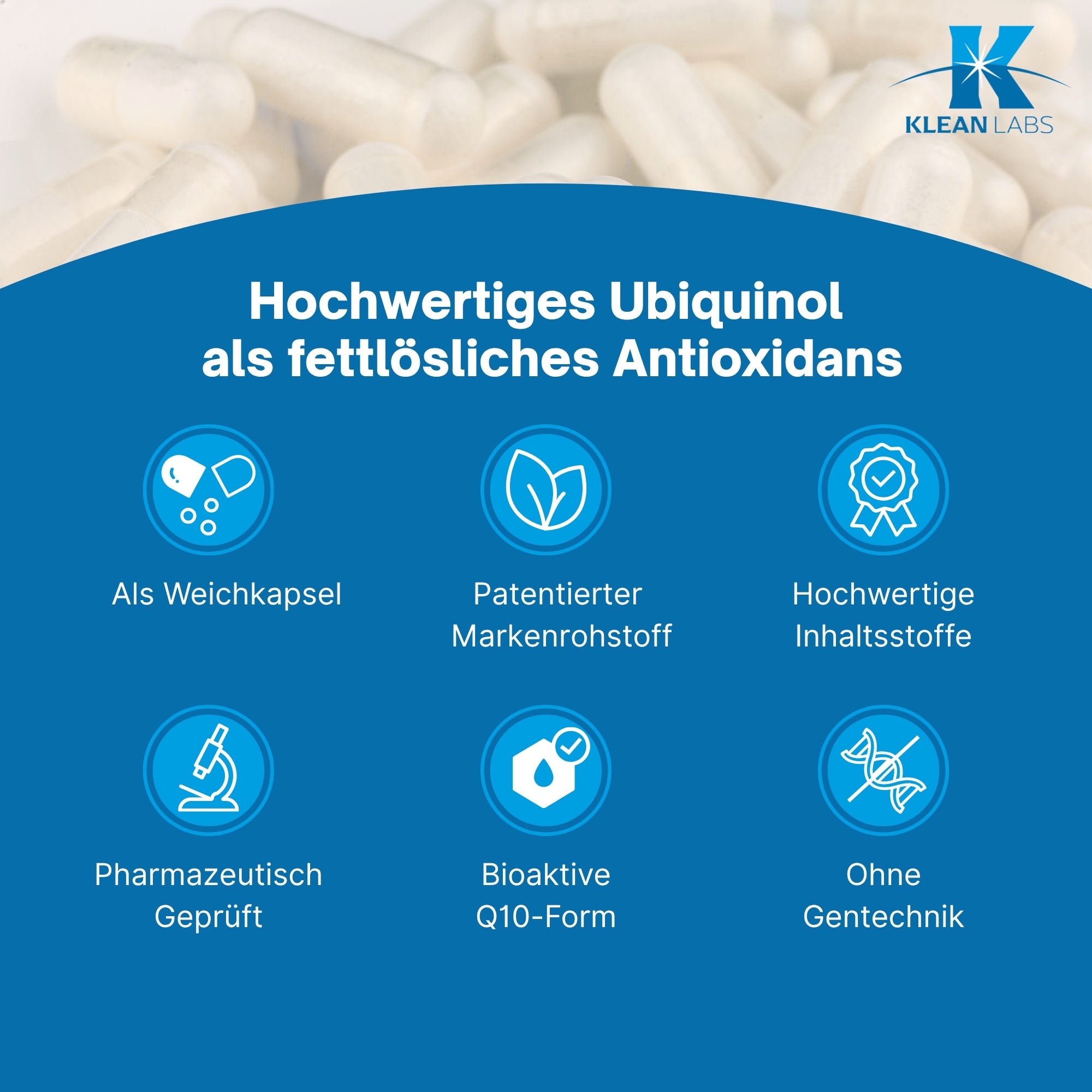 Produktfoto: Eine weiße Plastikflasche mit blauem und schwarzem Aufdruck steht im Vordergrund. Auf der Flasche steht “UBIQUINOL 100 mg“ und “KLEAN LABS“. Sie enthält Nahrungsergänzungsmittel mit Ubiquinol. Die Flasche ist auf einem weißen Hintergrund platziert.