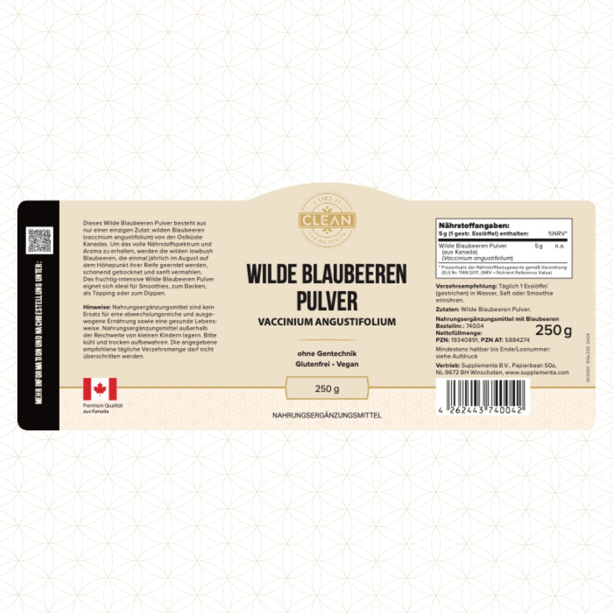 Produktfoto: Ein Behälter mit der Aufschrift “Wilde Blaubeeren Pulver“. Das Etikett zeigt, dass es sich um ein gentechnikfreies, glutenfreies und veganes Produkt handelt. Der Behälter hat ein Fassungsvermögen von 250 g und ist als Nahrungsergänzungsmittel gekennzeichnet. Das Design ist schlicht und informativ, mit einem goldenen Logo oben auf dem Etikett.