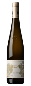 Produktfoto: Hochwertige Schlegelflasche mit goldener Kapsel und elegantem Etikett, auf dem 'Kühling-Gillot' steht.