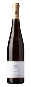 Produktfoto: Hochwertige Schlegelflasche mit goldenem Verschluss und Etikett 'IDIG KÖNIGSBACH RIESLING A. Christmann'.