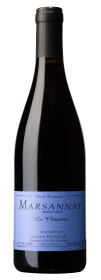 Produktfoto: Flasche eines Burgunderweins mit blauem Etikett, Aufschrift 'Marsannay', 'Le Chapitre', 'Sylvain Pataille'.
