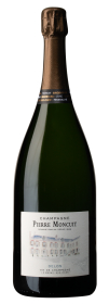 Produktfoto: Hochwertige Champagnerflasche mit Etikett 'Pierre Moncuit'. Dunkelgrüne Flasche, goldene Folie, weißes Etikett mit Schrift.