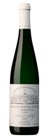 Produktfoto: Hochwertige Schlegelflasche mit Etikett von Hofgut Falkenstein, Krettnacher Auf dem Hölzchen, Riesling Kabinett trocken.