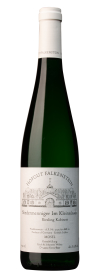 Produktfoto: Hochwertige Schlegelflasche mit weißem Etikett, Aufschrift “Hofgut Falkenstein“, grünem Glas.