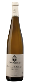 Produktfoto: Eine Flasche Dönnhoff Riesling mit dem Etikett “Roxheimer Höllenpfad“ und der Aufschrift “Trocken“.
