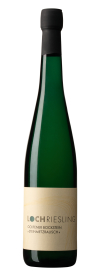 Produktfoto: Hochwertige Schlegelflasche mit grünem Glas und schwarzem Verschluss. Etikett zeigt 'LOCH RIESLING, OCKFENER BOCKSTEIN, STEINMETZRAUSCH'.