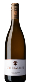 Produktfoto: Hochwertige Burgunderflasche mit Etikett “Kühling-Gillot Chardonnay Réserve“ und Schraubverschluss.