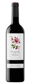 Produktfoto: Hochwertige Weinflasche mit Etikett 'Camins del Priorat'. Blütenmotiv auf weißem Hintergrund. Produkt aus Spanien.