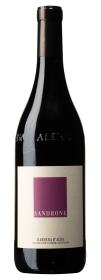 Produktfoto: Weinflasche mit Etikett 'Sandrone' und 'Barbera d'Alba'.