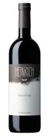 Produktfoto: Weinflasche mit schwarzem Etikett und der Aufschrift Heinrich, Ried Gabarinza, Burgenland.