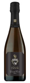 Produktfoto: Flasche Sekt mit schwarzem Etikett, “Jülg Grande Cuvée Brut“.