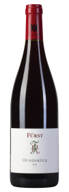 Produktfoto: Eine Weinflasche mit rotem Verschluss und weißem Etikett. Marke: Fürst, Sorte: Spätburgunder.