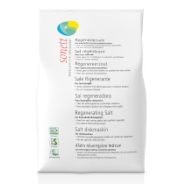 Produktfoto: Ein weißer Beutel mit der Aufschrift 'sonett' und 'Regeneriersalz' für Haushalts-Geschirrspülmaschinen. Der Beutel enthält Informationen in mehreren Sprachen, darunter Englisch, Französisch, Deutsch, Italienisch, Spanisch und Griechisch. Es ist ein ökologisches Produkt ohne synthetische Farbstoffe.