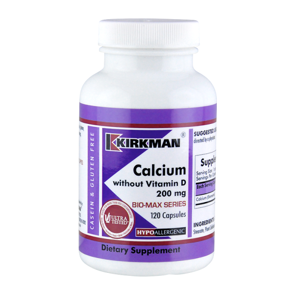 Produktfoto: Das Bild zeigt eine weiße Plastikflasche mit einem lila Etikett. Auf dem Etikett steht „Kirkman Calcium without Vitamin D 200 mg“. Die Flasche enthält 120 Kapseln eines hypoallergenen Nahrungsergänzungsmittels, das als „Bio-Max Series“ gekennzeichnet ist. Weitere Informationen auf dem Etikett umfassen „Casein & Gluten Free“ und „Ultra Tested“.