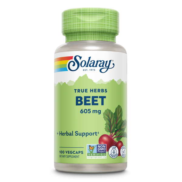 Produktfoto: Ein grünes Nahrungsergänzungsmittel-Fläschchen mit der Aufschrift 'Solaray True Herbs Beet 605 mg'. Es enthält 100 vegane Kapseln und ist als 'Non-GMO' und 'Lab Verified' gekennzeichnet. Ein Bild einer Rübe ist auf dem Etikett zu sehen.
