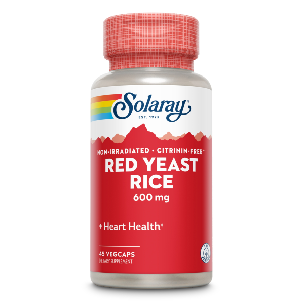 Produktfoto: Das Bild zeigt eine Flasche mit Nahrungsergänzungsmittel von Solaray. Die Flasche ist rot und weiß, mit der Aufschrift 'Red Yeast Rice 600 mg'. Sie enthält 45 Vegcaps, ist nicht bestrahlt und citrininfrei. Das Produkt unterstützt die Herzgesundheit.