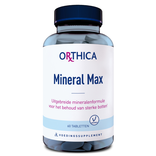 Produktfoto: Das Bild zeigt eine Flasche mit Nahrungsergänzungsmitteln der Marke Orthica. Auf dem Etikett steht 'Mineral Max'. Die Flasche ist transparent mit einem blauen Deckel und enthält 60 Tabletten. Der Text auf dem Etikett ist in niederländischer Sprache, was darauf hindeutet, dass das Produkt aus den Niederlanden stammt. Es wird als mineralienreiche Formel zur Unterstützung starker Knochen beschrieben und ist als vegetarisch gekennzeichnet.